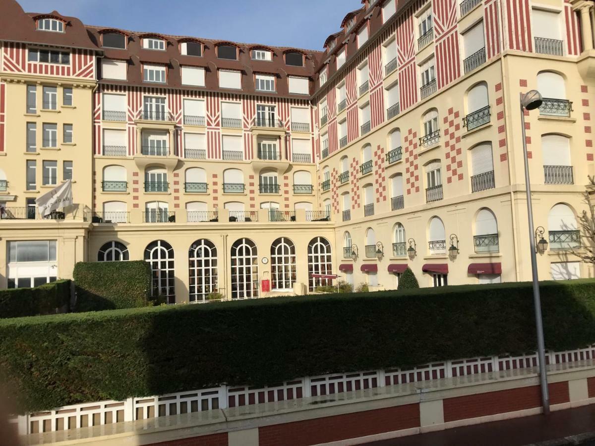 Le Royal Lejlighed Deauville Eksteriør billede